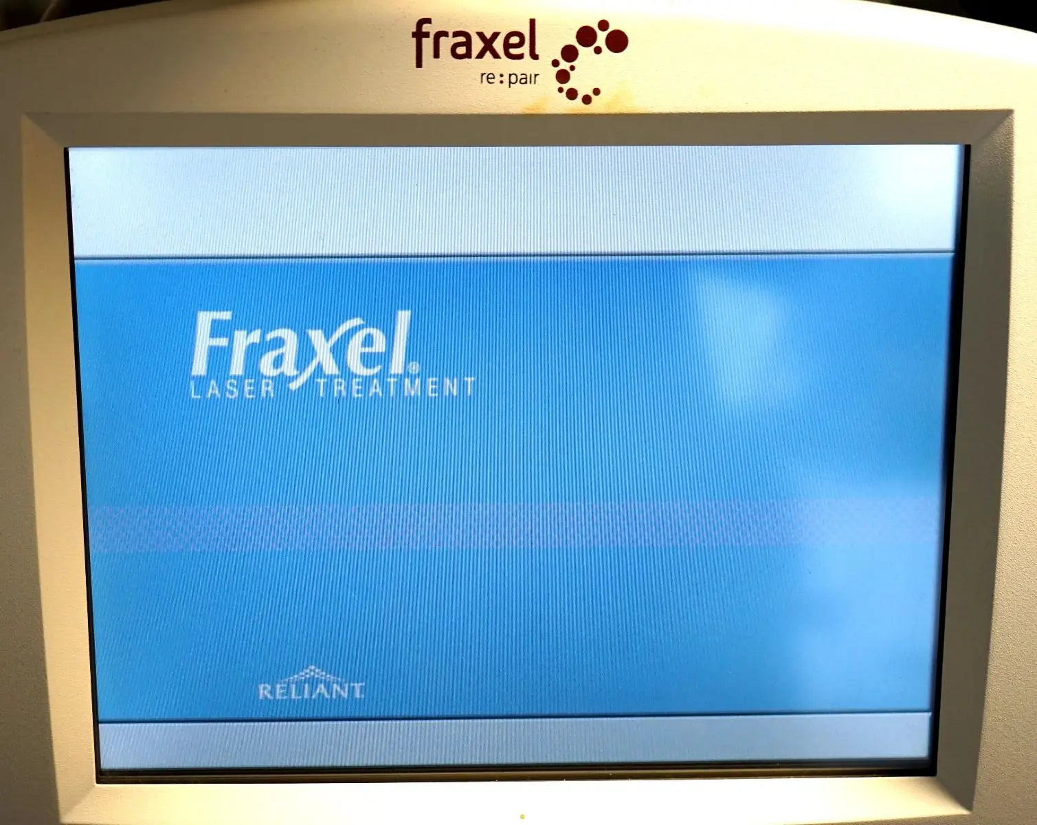 Reliant Fraxel Re:Pair CO2 Fractional Skin Resurfacing Treatment Laser RePair