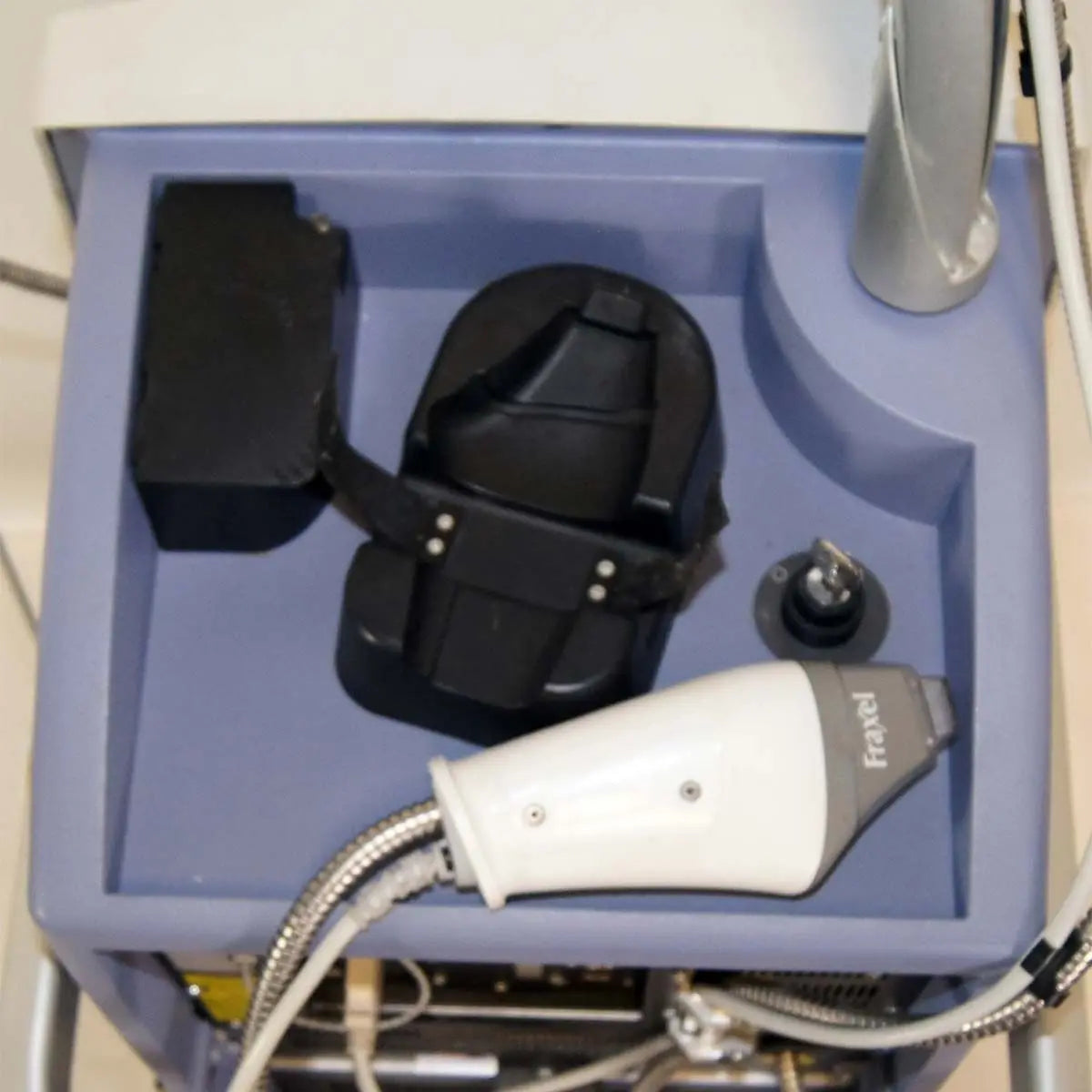 2008 Fraxel SR 1500 Reliant Fractional Laser 1550nm System with Cart Skin Repair