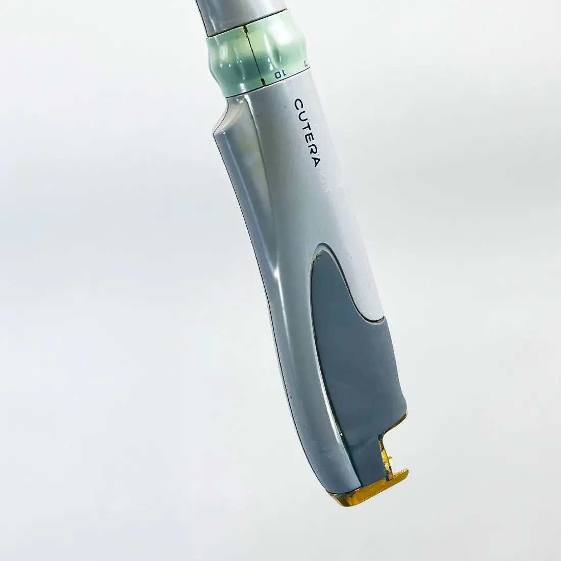 2005 Cutera Altus CoolGlide RVantage 110 Vantage Nd YAG 1064 Hair Removal Laser