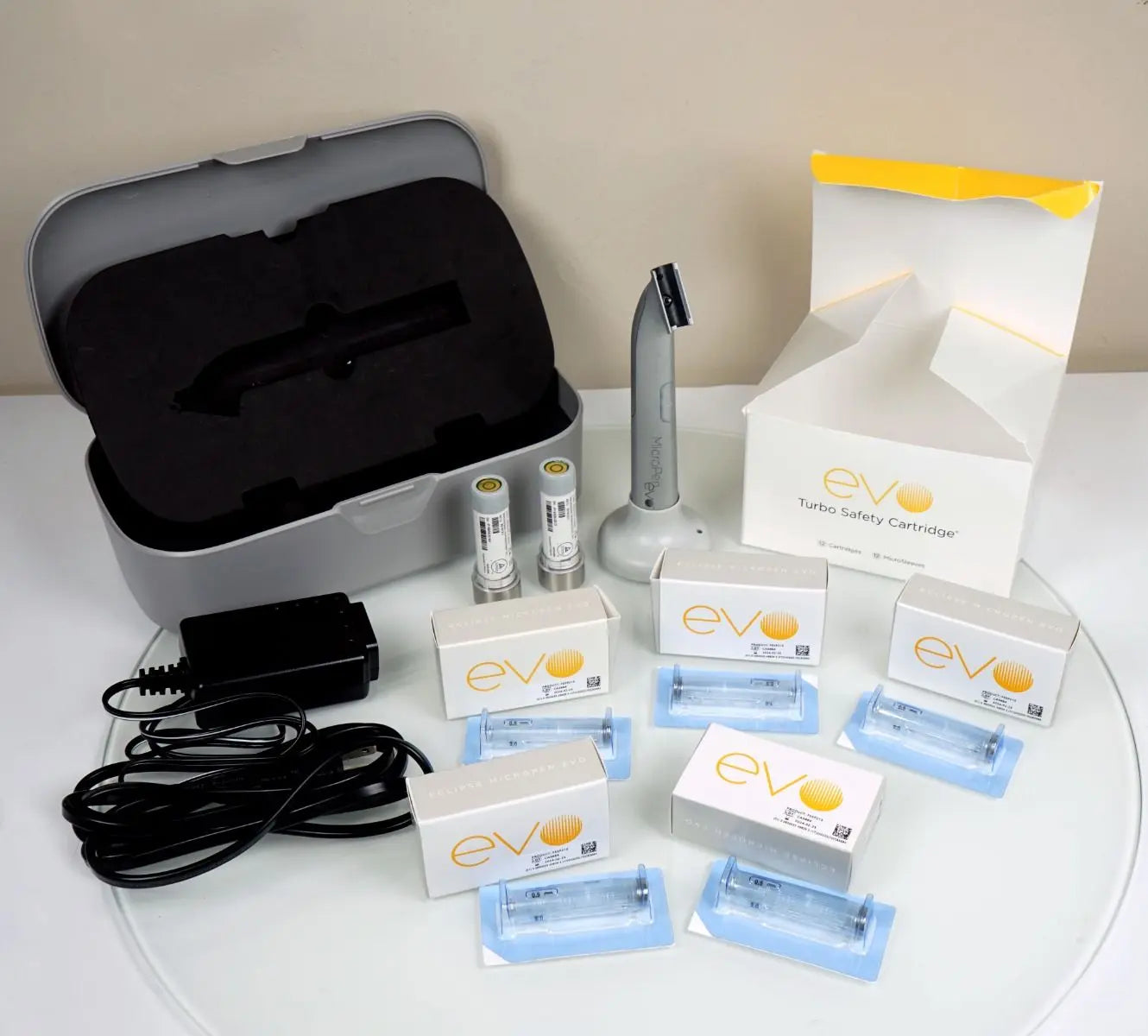 Crown Aesthetic EVO Microneedling Pen Kit Eclipse Cartridge MicroPen EV Wireless