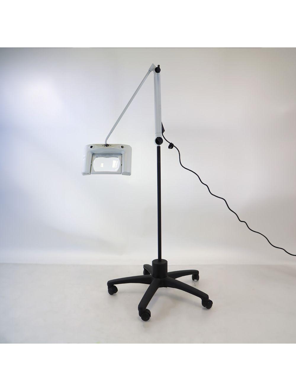 Waldmann Lighting Omnimax Rolling Magnifier Light Articulating Lamp SNL-319 3x9W