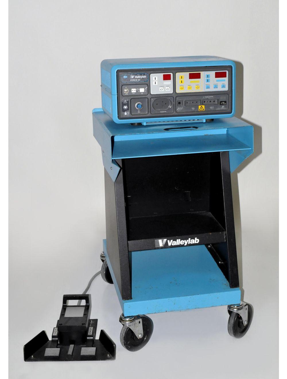Pfizer Valleylab Force40 Electrosurgical Generator Force 40 w Foot Switch &amp; Cart