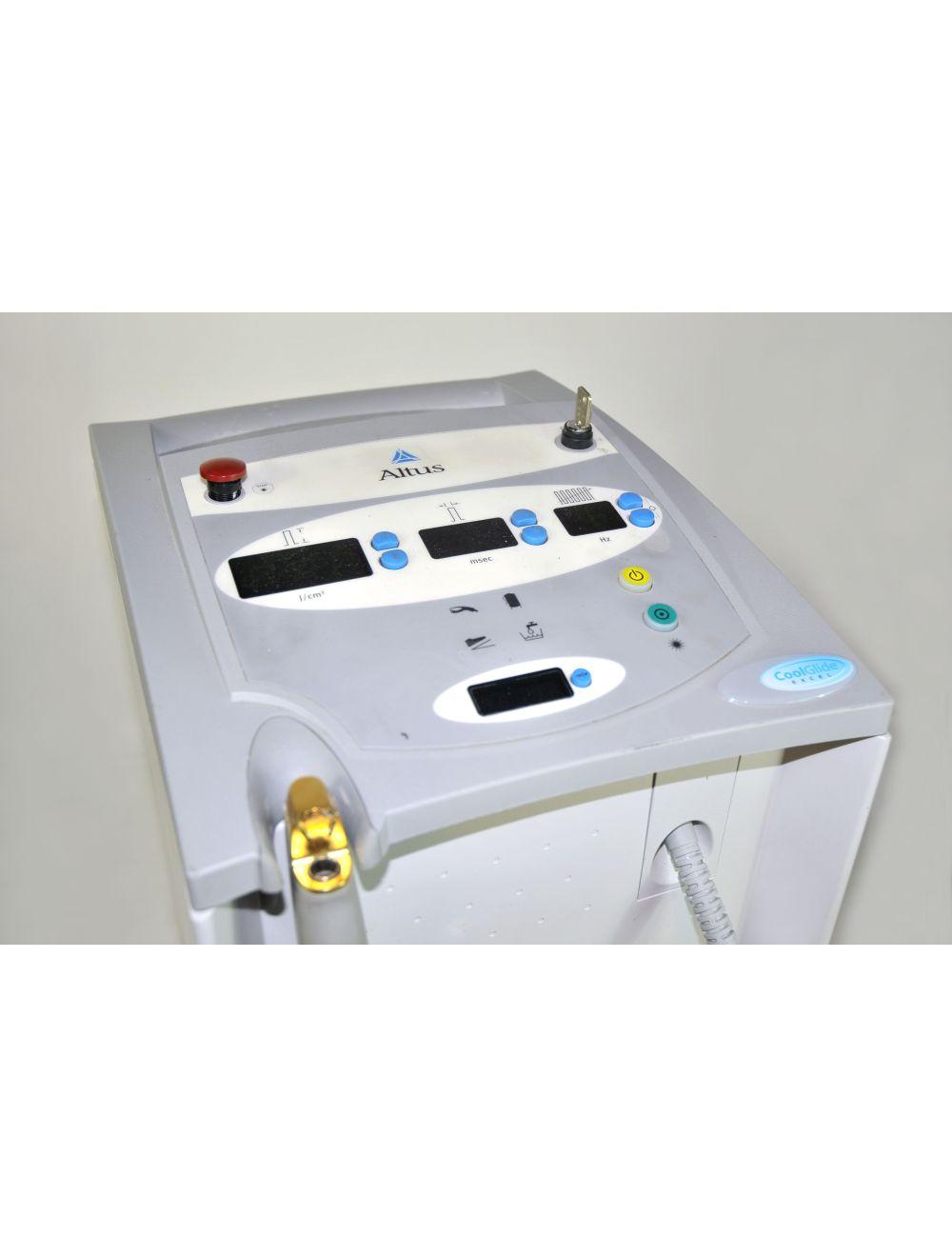 2002 Altus CoolGlide Excel US110EXCL Laser Hair Removal 1064 Nd YAG Cutera HR