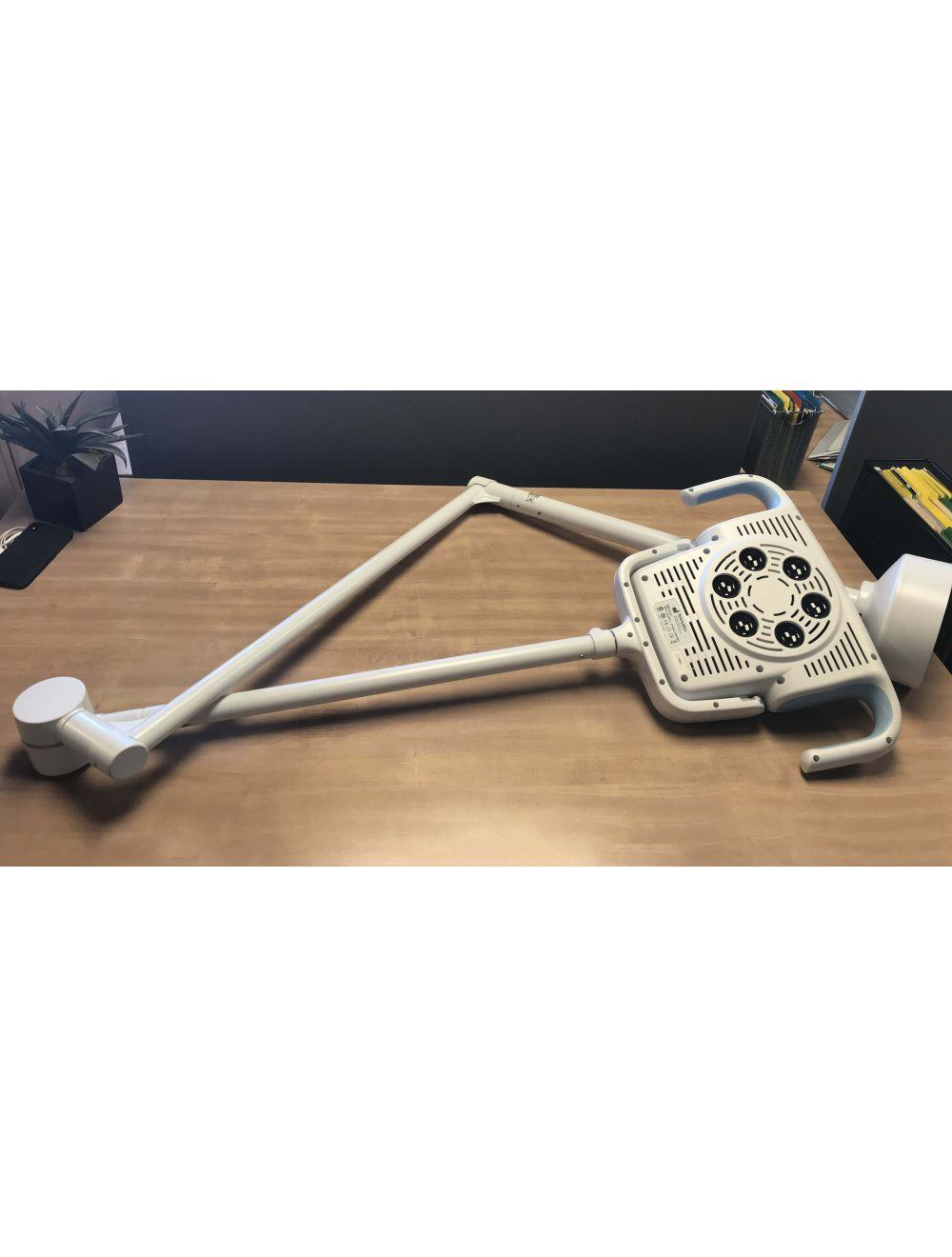 Welch Allyn Green Series GS 900 Surgical/Procedure Lamp Ceiling Mounted Overhead