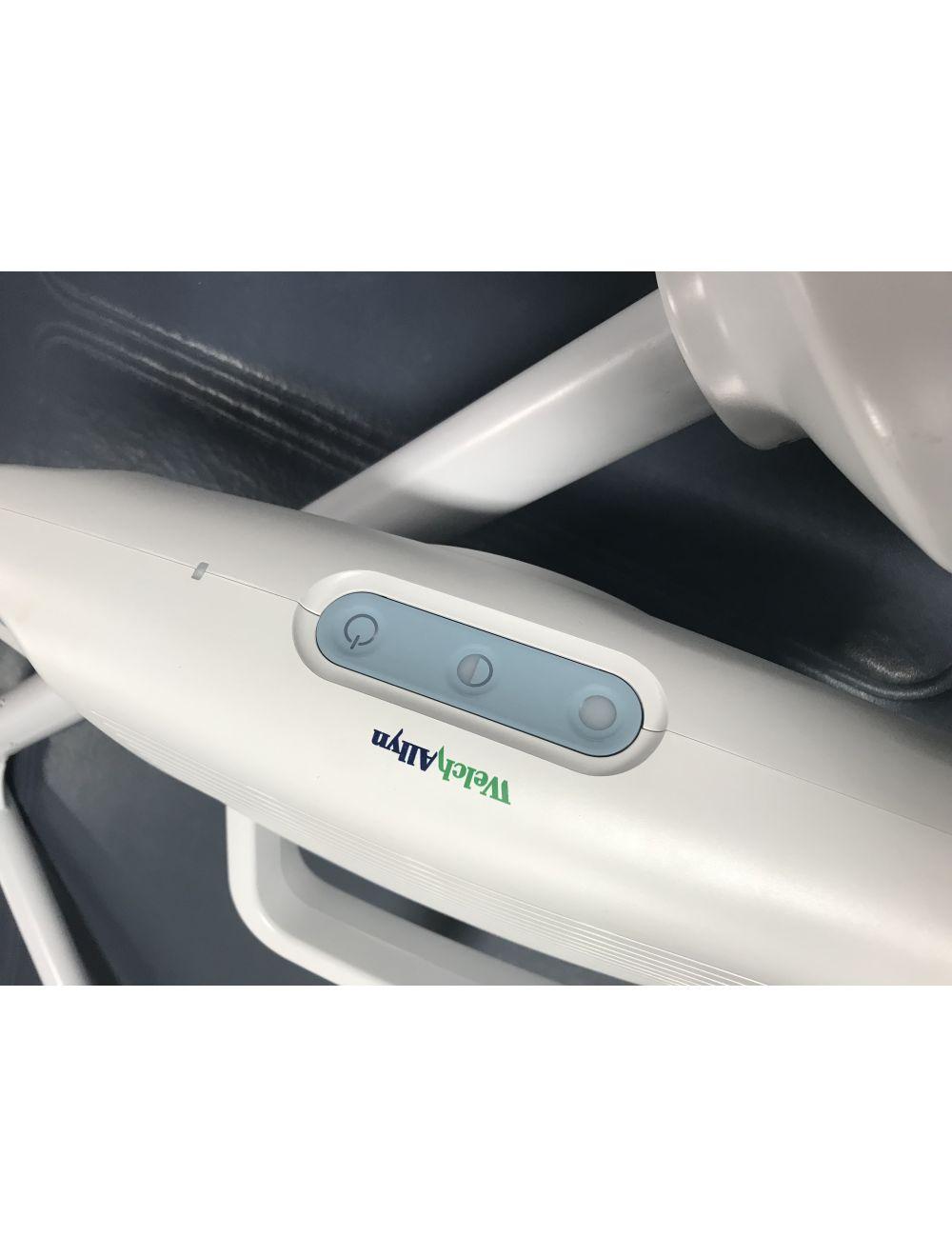 Welch Allyn Green Series GS 900 Surgical/Procedure Lamp Ceiling Mounted Overhead