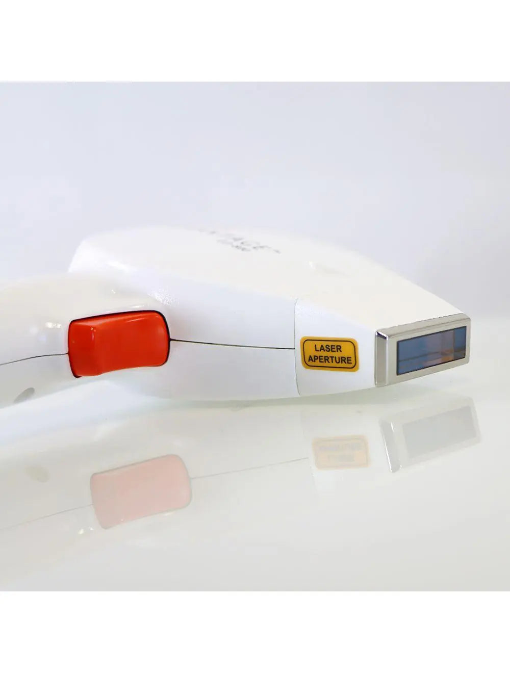 2013 Lutronic Advantage 805nm Diode Laser System Hair Removal & D3-800 Handpiece