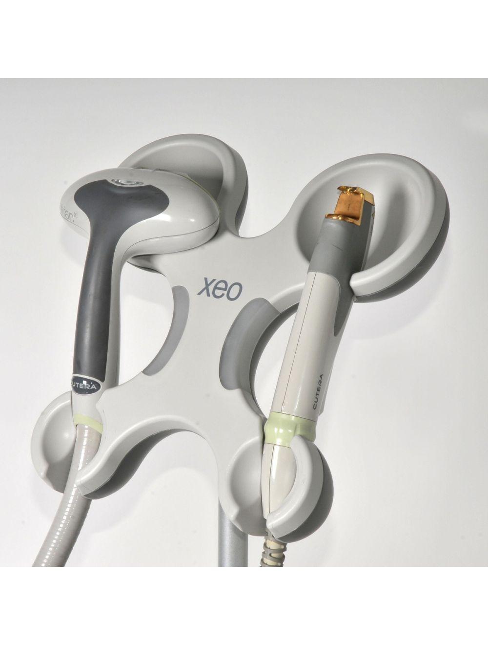 2008 Cutera Xeo Skin Resurfacing Rejuvenation Nd:YAG Laser System US220XEO