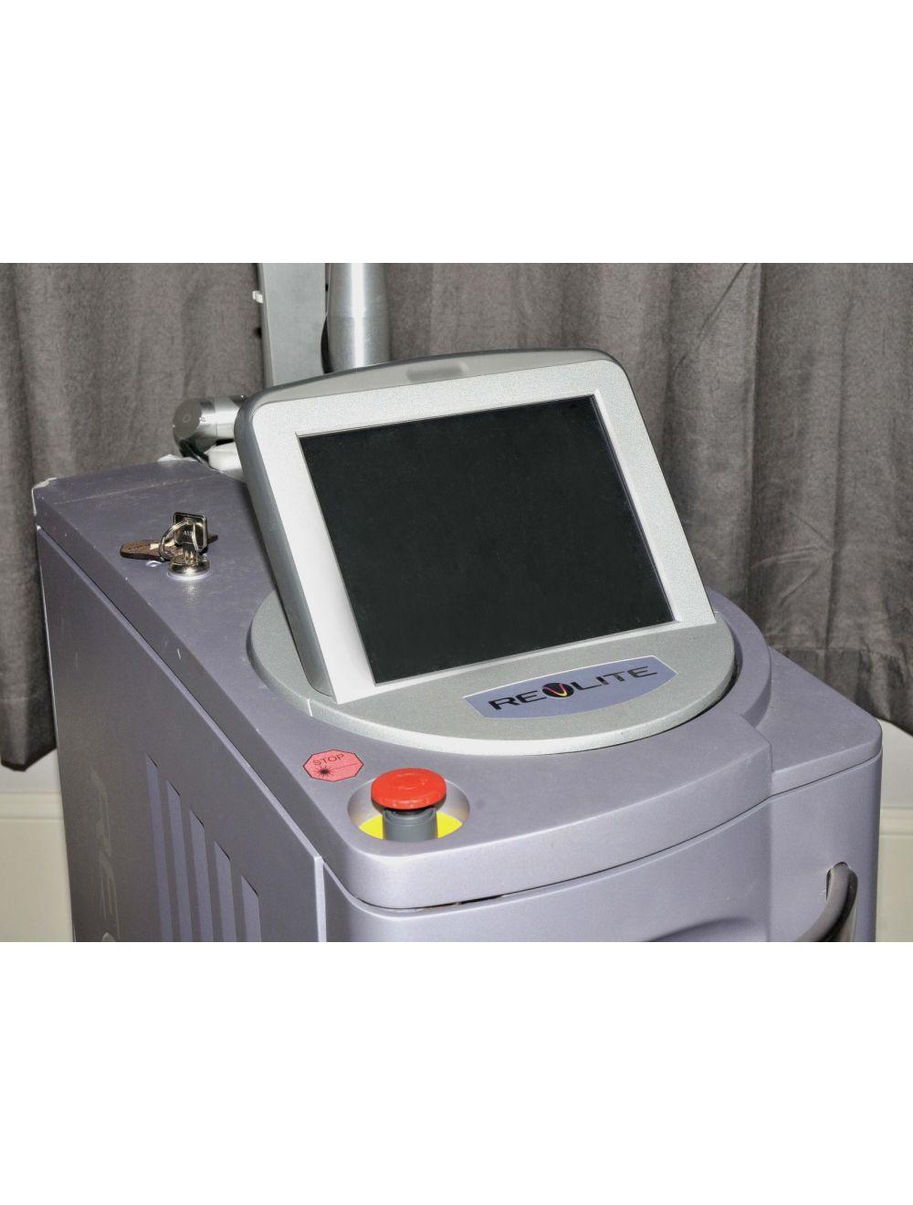 2013 Cynosure Hoya Conbio RevLite QSwitch Tattoo 1064 532 Laser Con Bio Q Switch