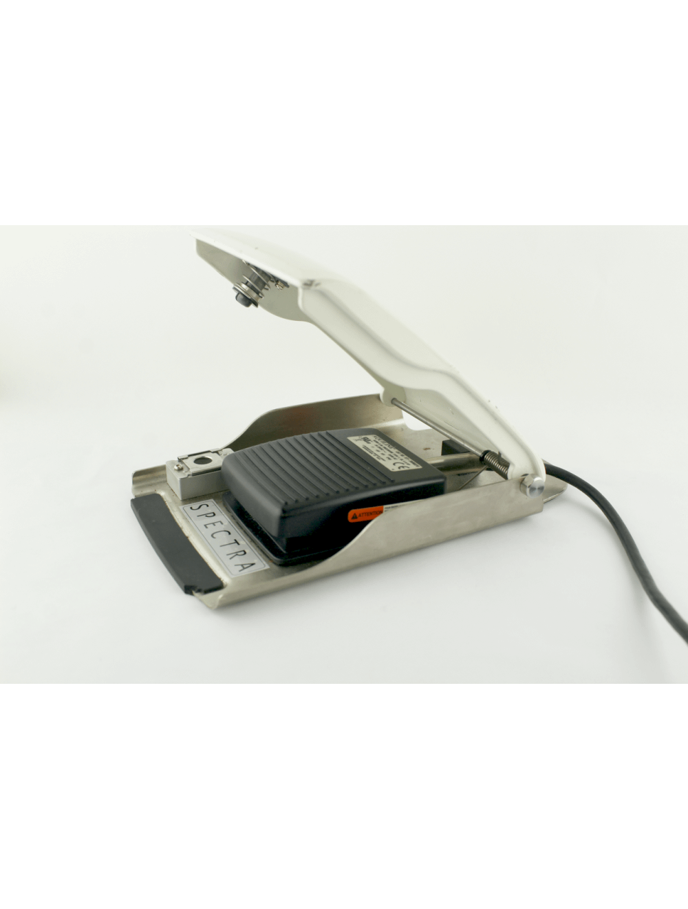 2011 Lutronic Spectra Dual Pulsed Nd YAG Laser Class IV