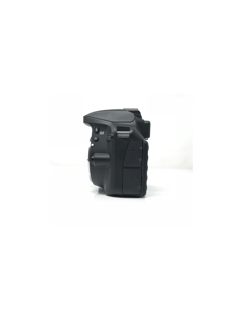 Nikon D3300 Digital Camera DSLR DX VR 18-55mm Flash w/ Accessories YN560 IV