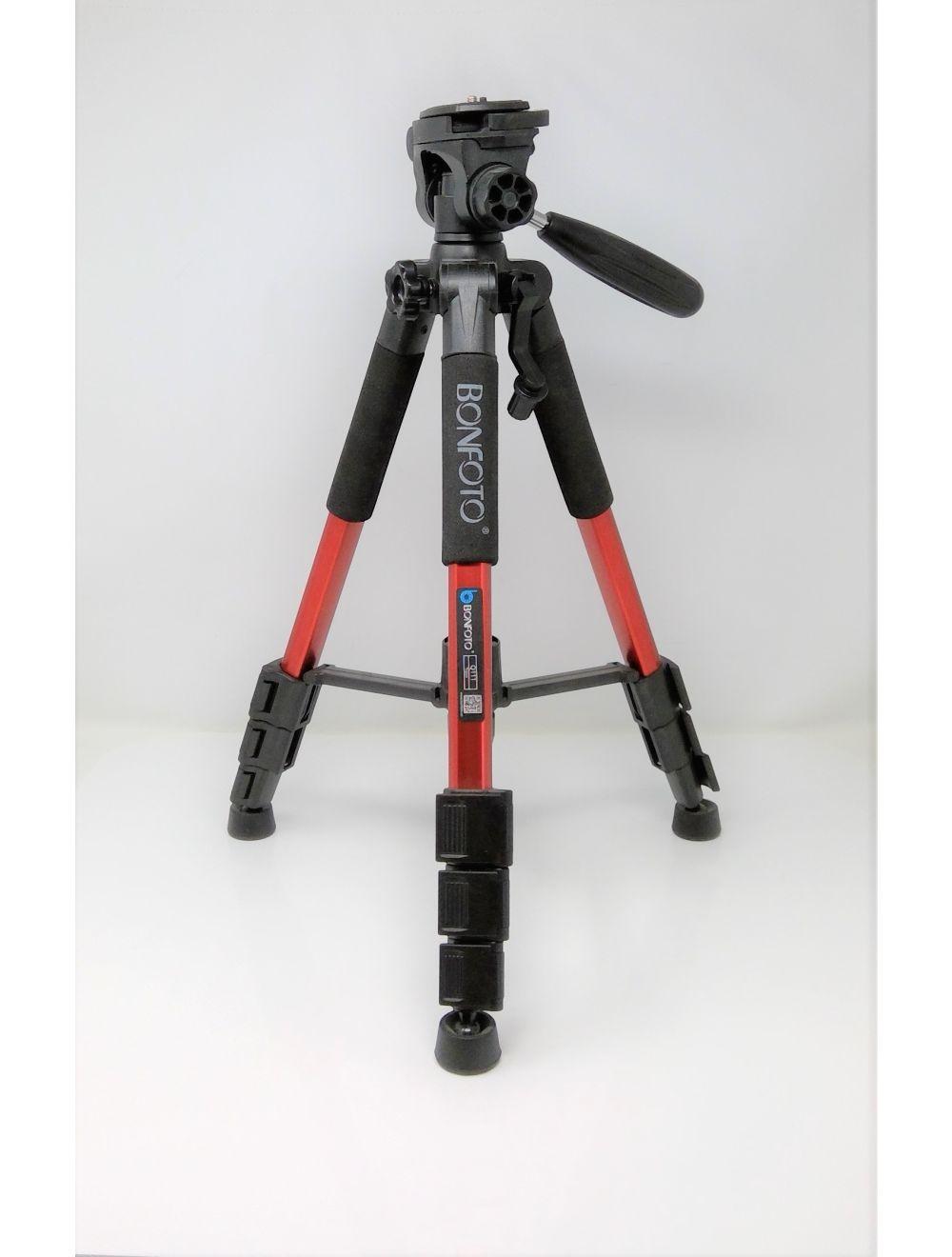 Nikon D3300 Digital Camera DSLR DX VR 18-55mm Flash w/ Accessories YN560 IV