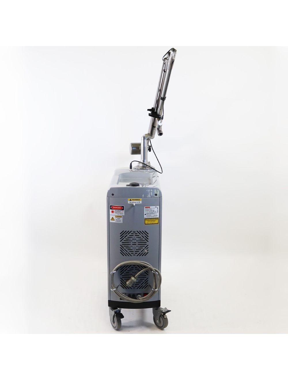 2012 Lutronic Spectra Dual Pulsed Nd Yag Laser Class IV Tattoo Removal System