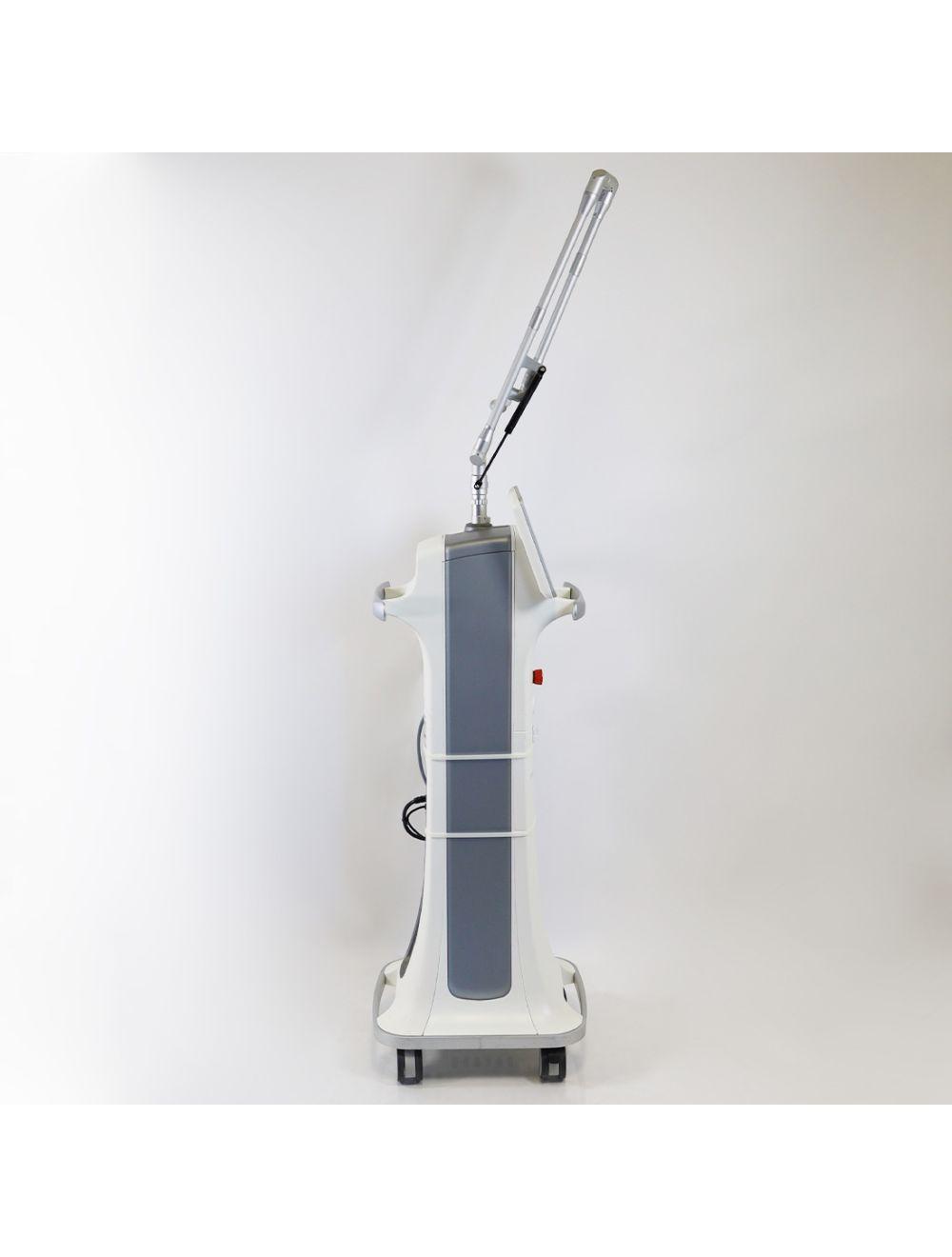 2017 Syneron Candela CO2RE Intima Laser Wrinkle Reduction Skin Resurfacing System