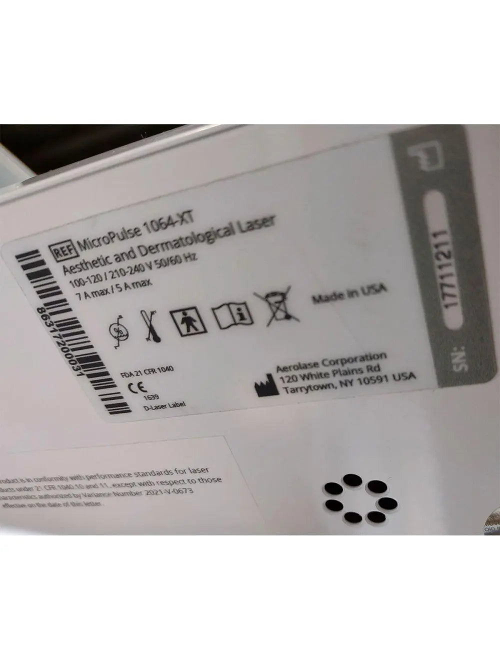 AeroLase LightPod Neo Elite MicroPulse 1064-XT Dermatological Laser with Cart Sol International Medical