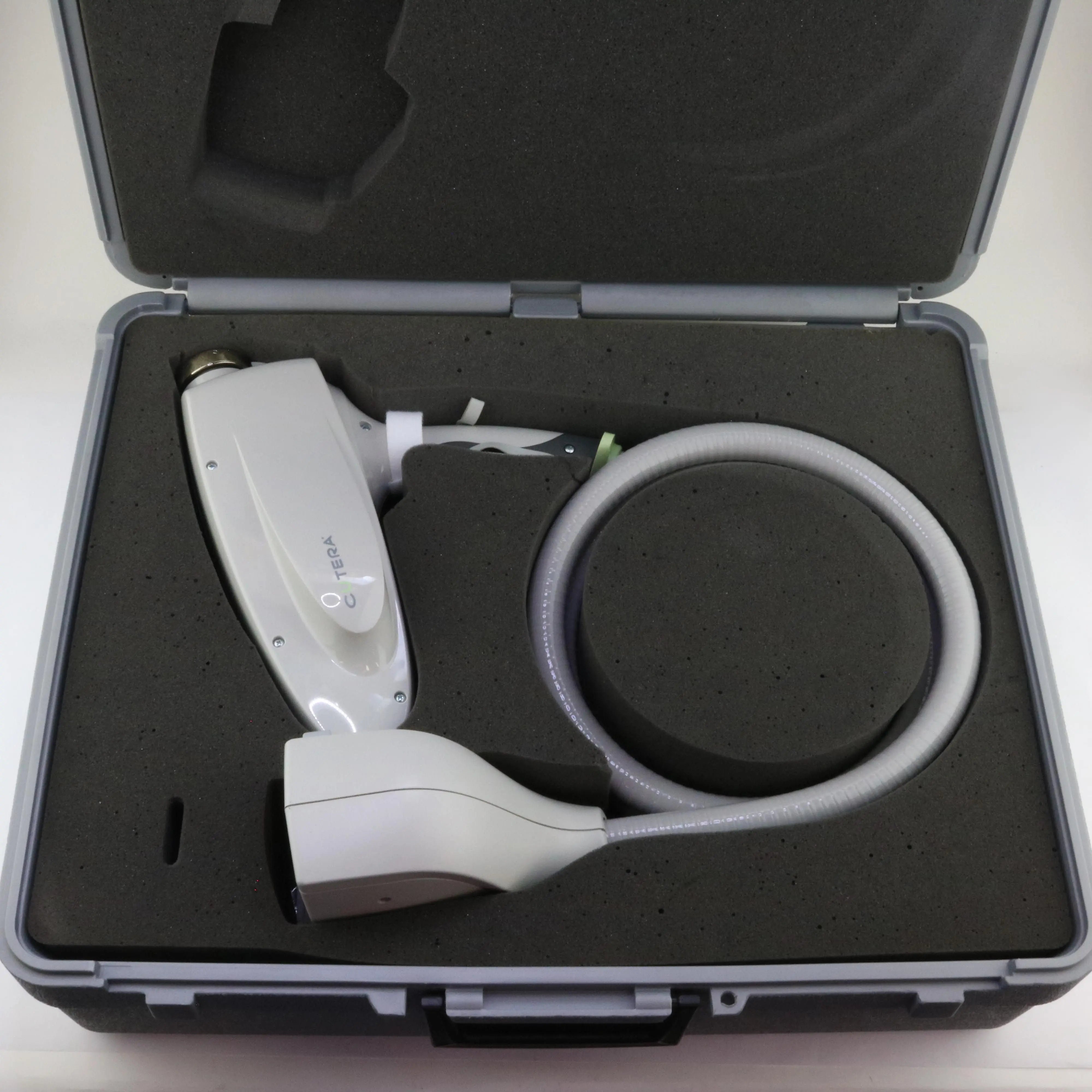 2007 Cutera Pearl ErYSGG Wrinkle Age Spots Ablative Resurfacing Laser 200K Pulse