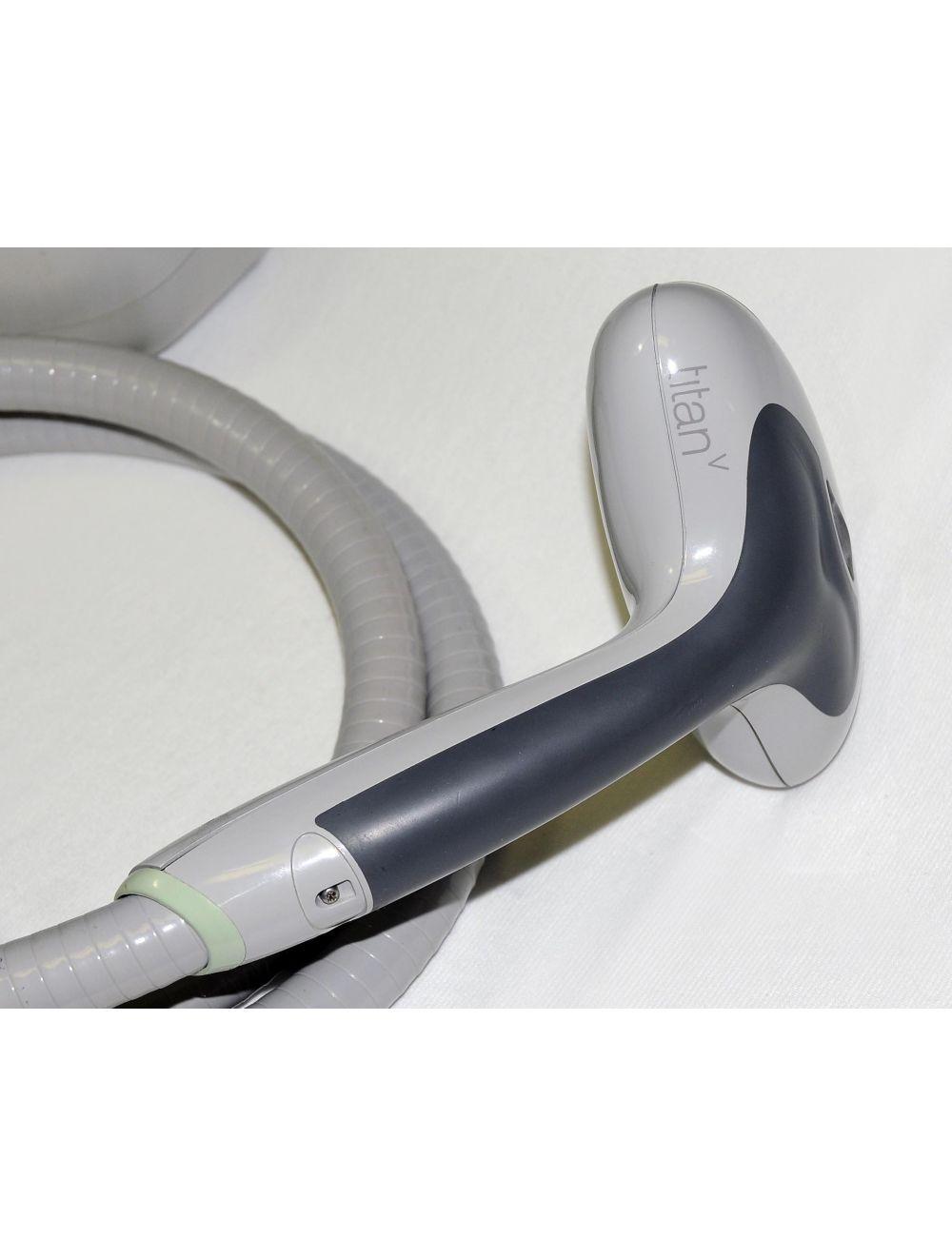 Cutera Titan V Handpiece Xeo Coolglide Laser IPL Wrinkles Acne Scars - NEW LAMP! image 1