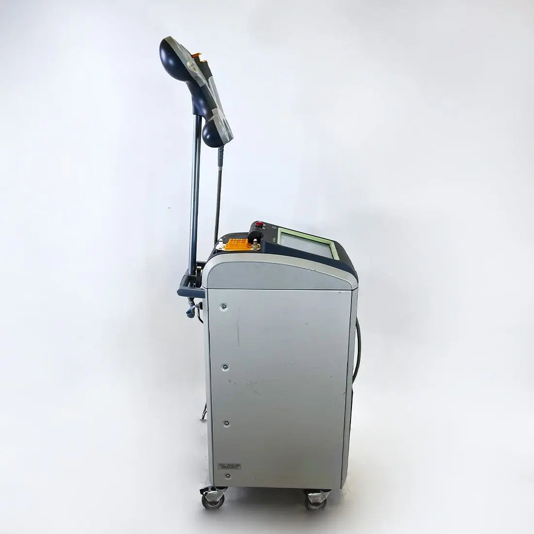 2012 Cutera Xeo Nd:Yag 1064 Laser System Nd Yag Handpiece Skin Acne Scars Cutera